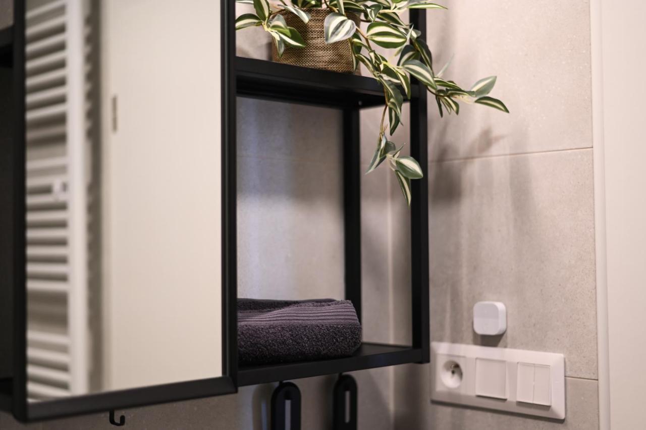 City Center Studio - Comfy & Modern Bratislava Eksteriør billede