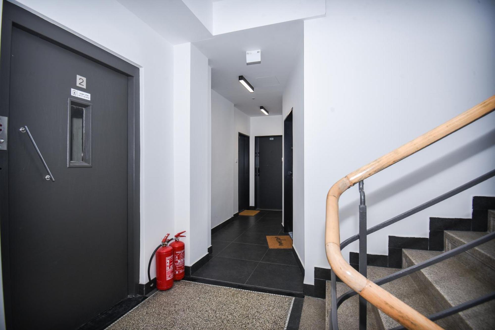 City Center Studio - Comfy & Modern Bratislava Eksteriør billede