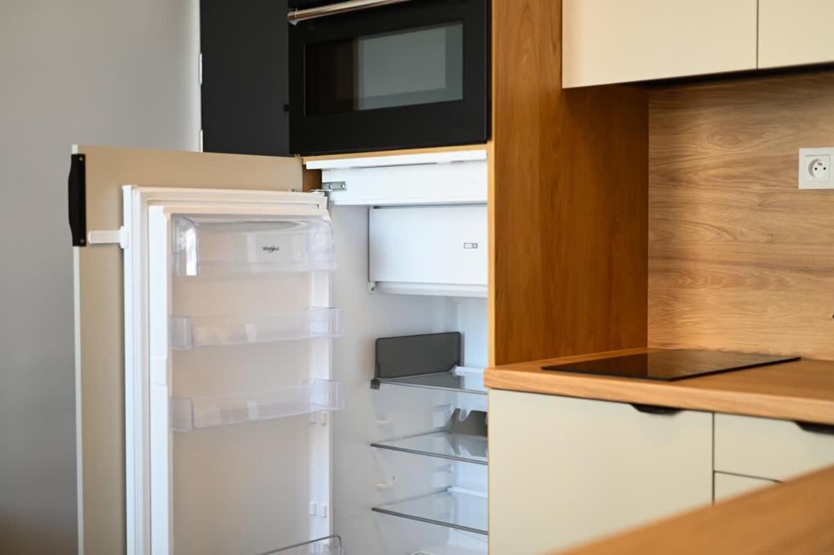 City Center Studio - Comfy & Modern Bratislava Eksteriør billede