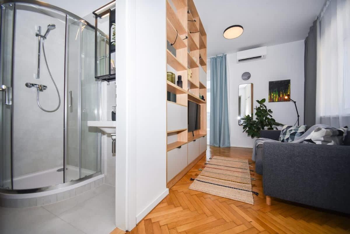 City Center Studio - Comfy & Modern Bratislava Eksteriør billede
