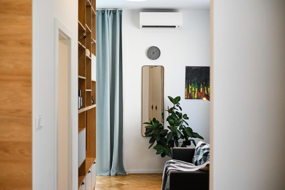 City Center Studio - Comfy & Modern Bratislava Eksteriør billede